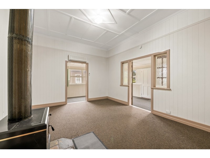 7 Charlotte Street, Newtown QLD 4350