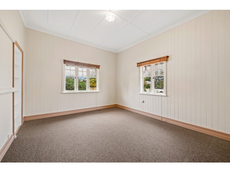 7 Charlotte Street, Newtown QLD 4350