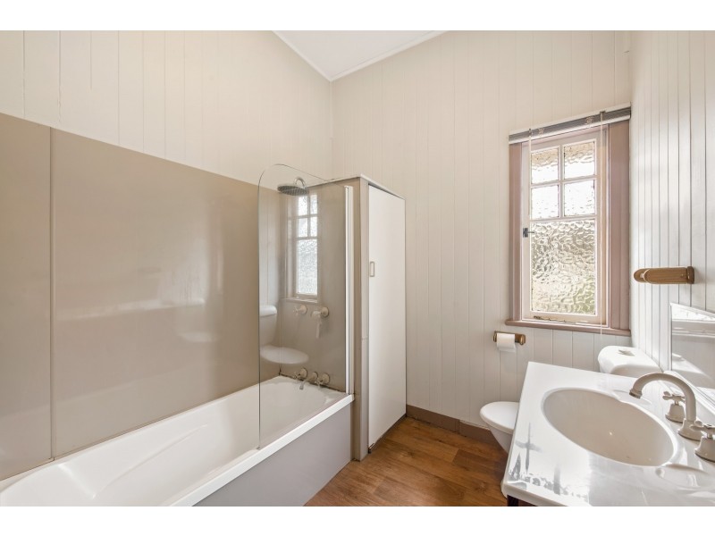 7 Charlotte Street, Newtown QLD 4350