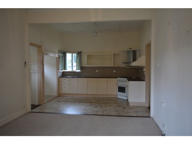 15 Kenilworth Street, North Toowoomba QLD 4350