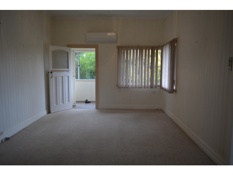 15 Kenilworth Street, North Toowoomba QLD 4350