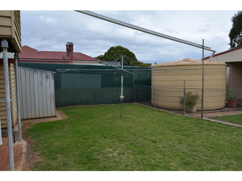 15 Kenilworth Street, North Toowoomba QLD 4350