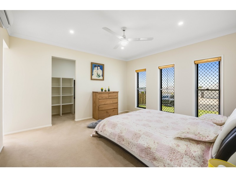 38 Gwenda Drive, Westbrook QLD 4350