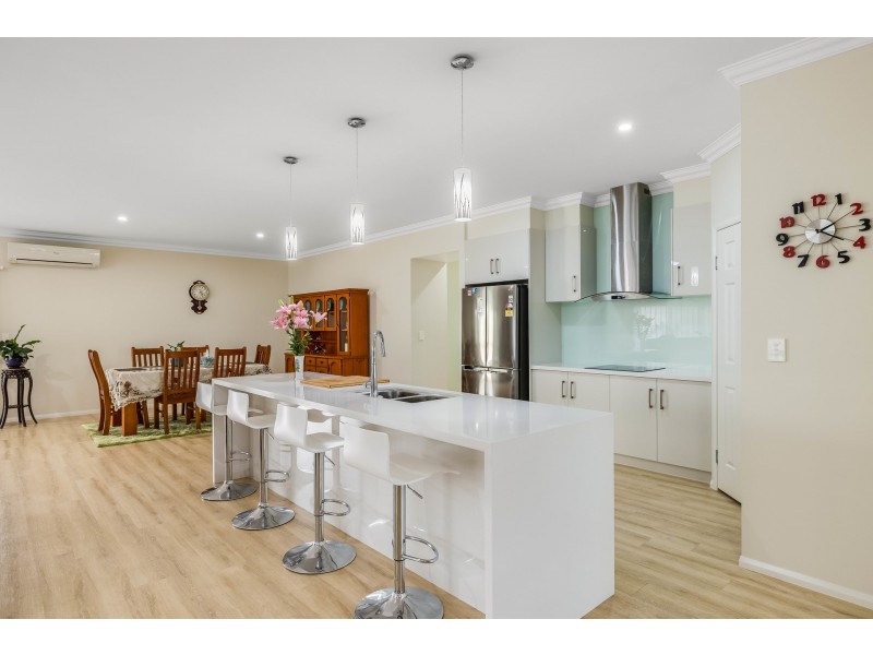 38 Gwenda Drive, Westbrook QLD 4350