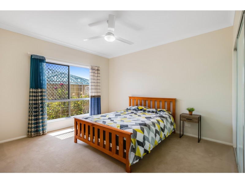 38 Gwenda Drive, Westbrook QLD 4350