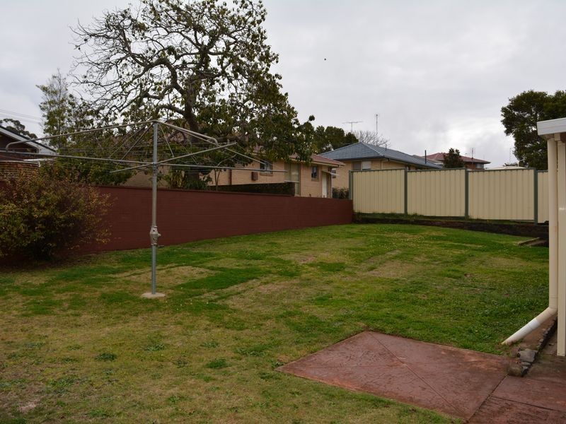 11 Raelyn Street, Centenary Heights QLD 4350