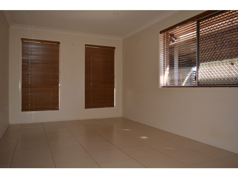 10 Evergreen Court, Glenvale QLD 4350