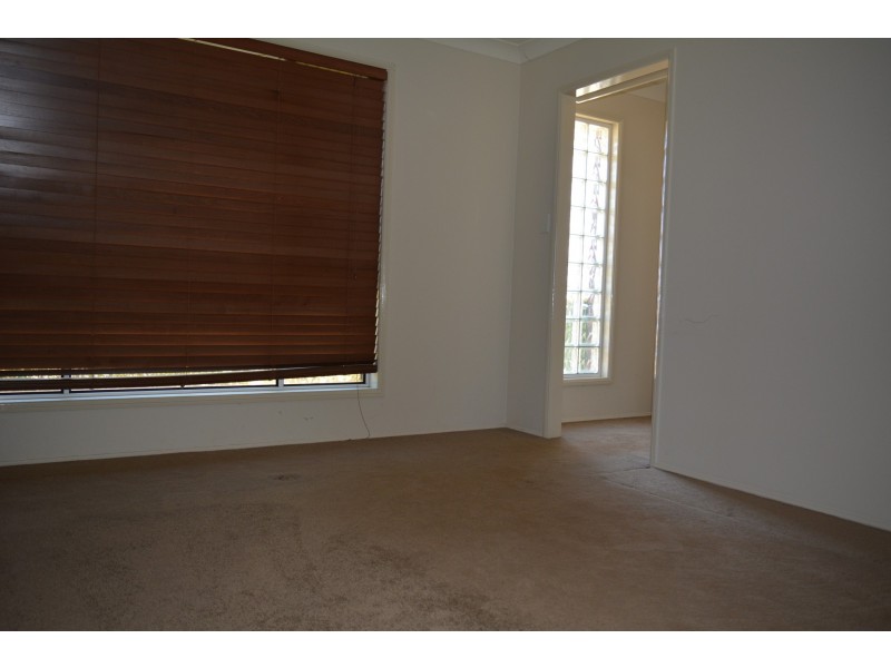 10 Evergreen Court, Glenvale QLD 4350