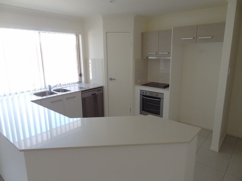 8/98 Main Street, Westbrook QLD 4350