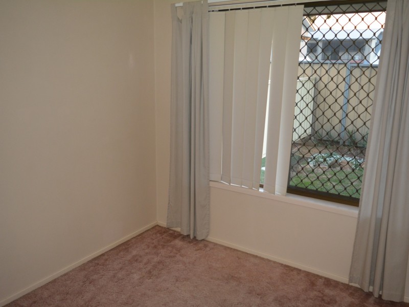 2/301 Bridge Street, Newtown QLD 4350