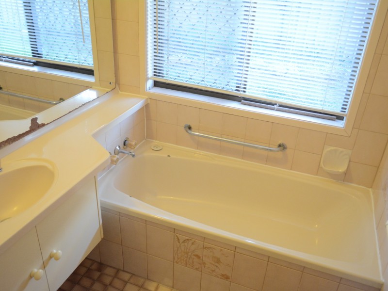 2/301 Bridge Street, Newtown QLD 4350