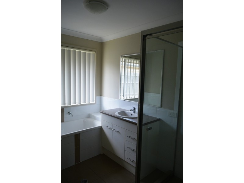 55 Kurrawa Crescent, Glenvale QLD 4350