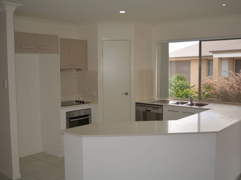 4/98 Main Street, Westbrook QLD 4350