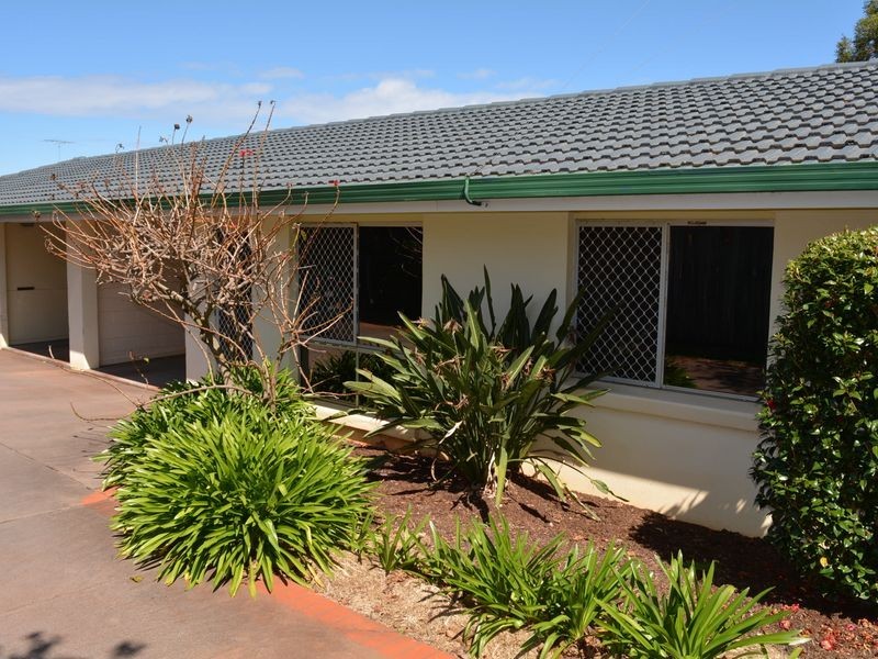 3/2 Faith Street, Centenary Heights QLD 4350