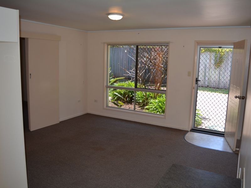 3/2 Faith Street, Centenary Heights QLD 4350