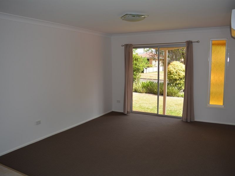 2/255 Alderley Street, Centenary Heights QLD 4350