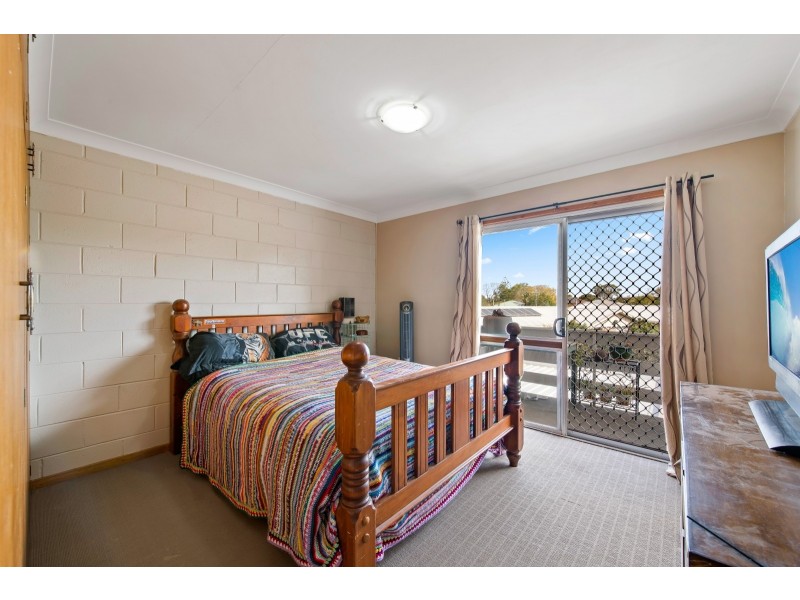 3/9 Whitefriars Street, Rockville QLD 4350
