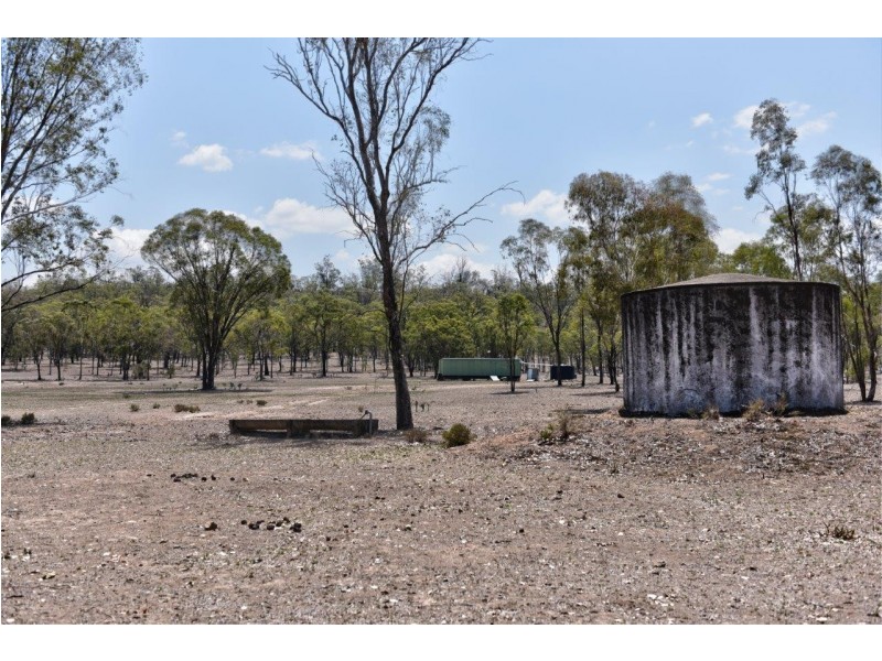 2352 Leyburn Cunningham Road, Pratten QLD 4370