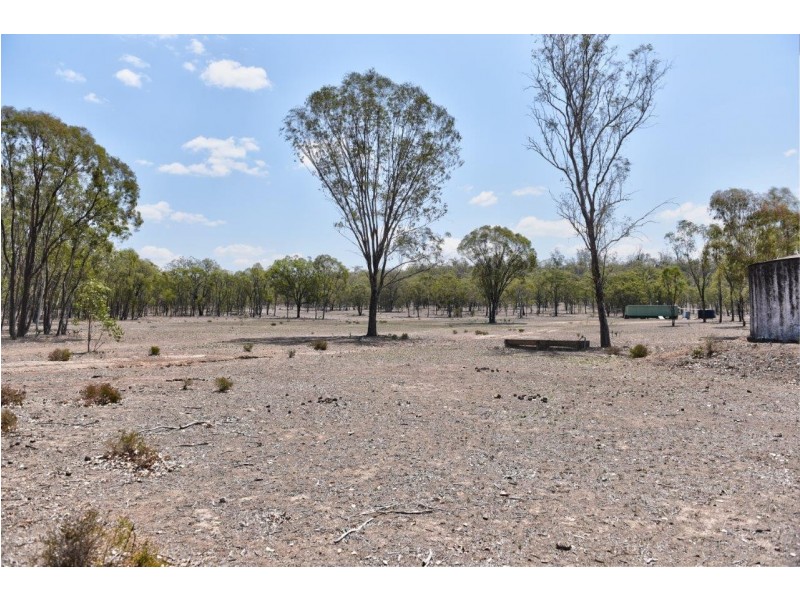 2352 Leyburn Cunningham Road, Pratten QLD 4370