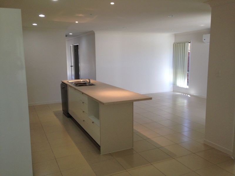 1/11 Carlin Street, Glenvale QLD 4350