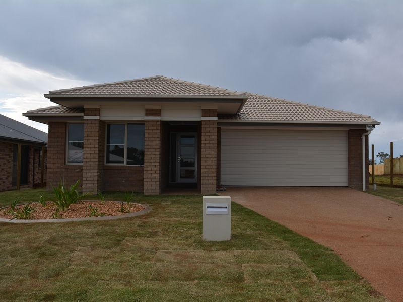 9 Abbey Street, Cranley QLD 4350