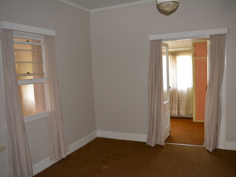 54 Crown Street, Rangeville QLD 4350