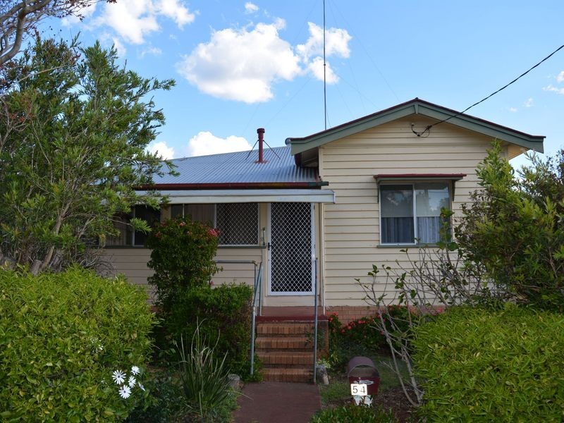 54 Crown Street, Rangeville QLD 4350