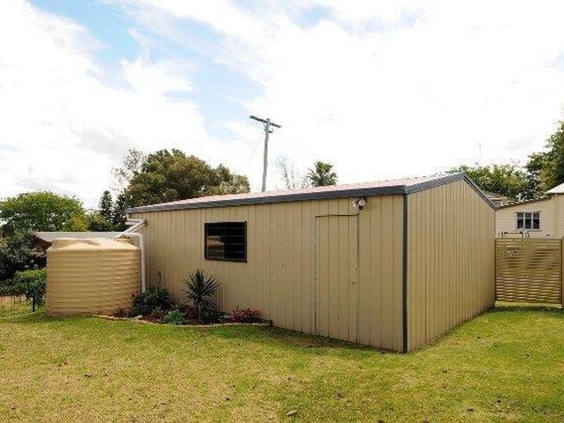 11 Cooper Street, South Toowoomba QLD 4350