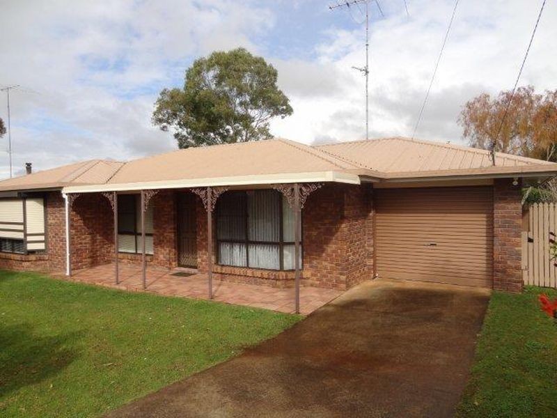 32 Riethmuller Street, Kearneys Spring QLD 4350