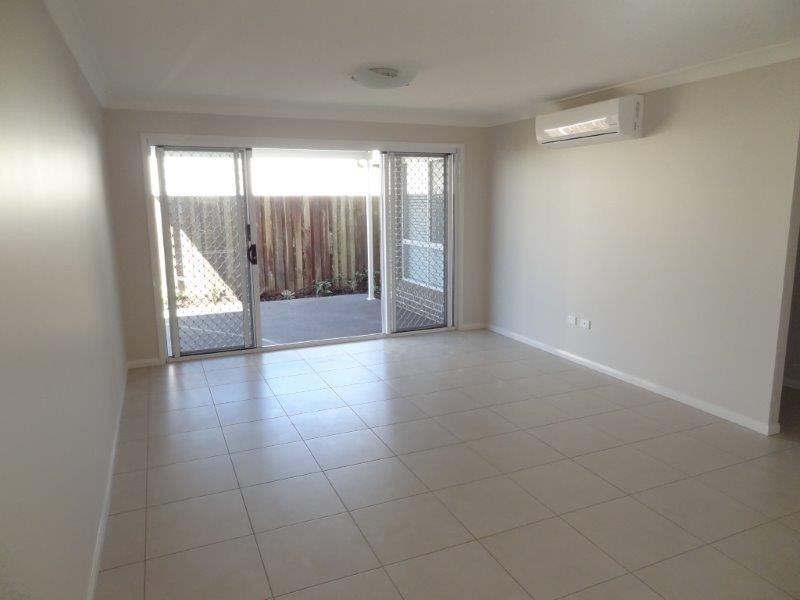 2/9 Sunning Street, Kearneys Spring QLD 4350