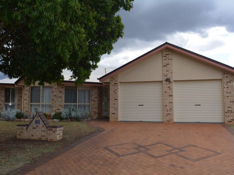 17 Lillypilly Court, Middle Ridge QLD 4350