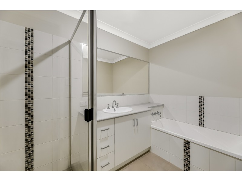 1/13 High Court Drive, Wilsonton Heights QLD 4350