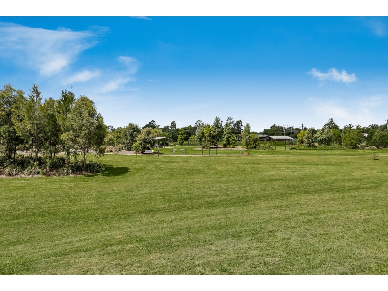 1/13 High Court Drive, Wilsonton Heights QLD 4350