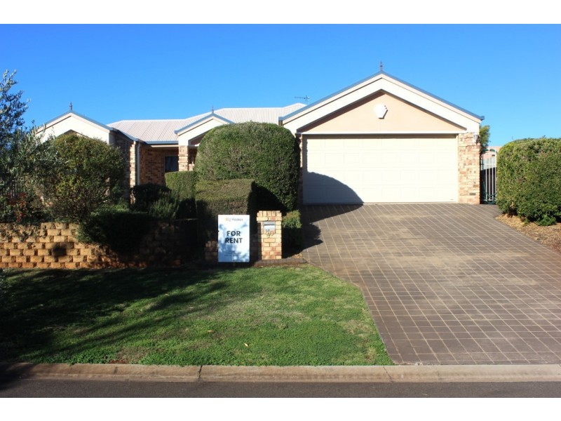 20 Paddington Court, Middle Ridge QLD 4350