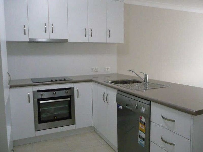 2/5 Coolana Court, Harristown QLD 4350