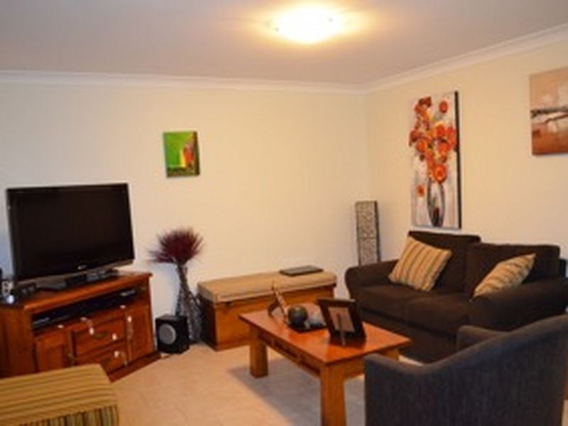 4/14 Uni Plaza Court, Kearneys Spring QLD 4350