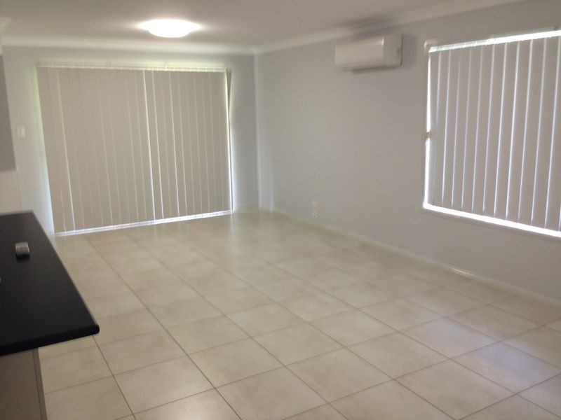 5 Esmond Street, Rockville QLD 4350