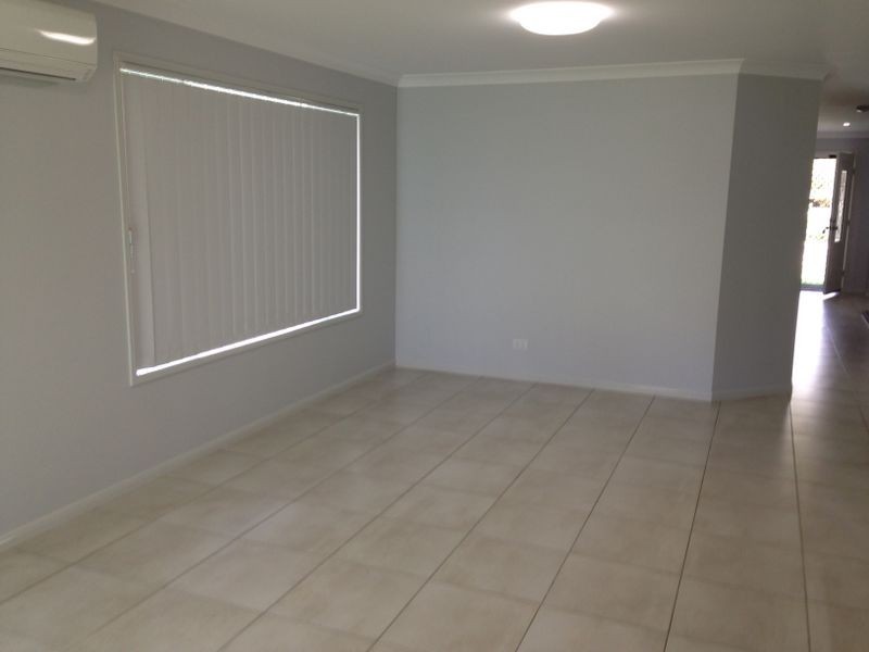 5 Esmond Street, Rockville QLD 4350