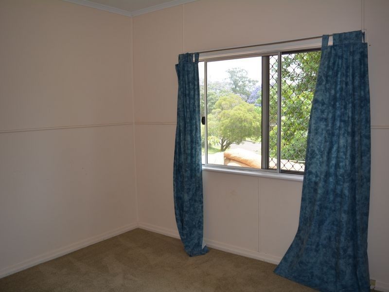 12 Perth Street, Rangeville QLD 4350