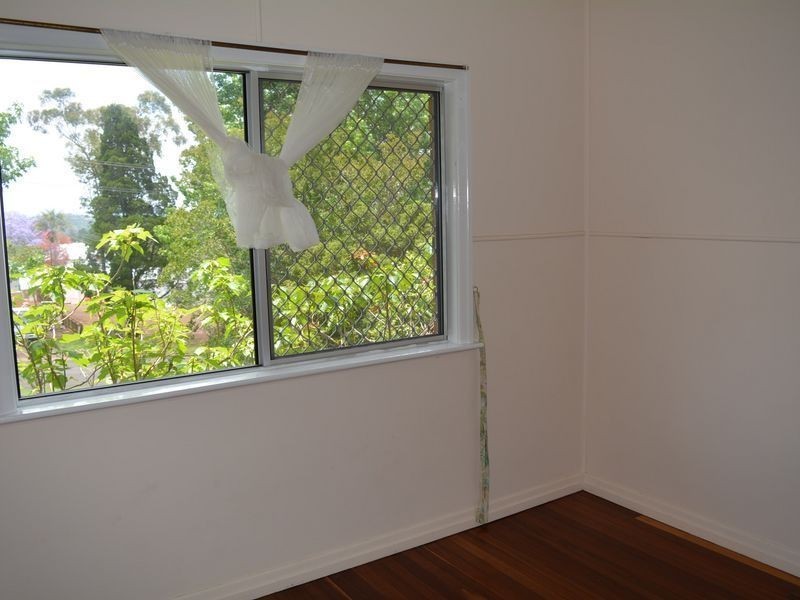 12 Perth Street, Rangeville QLD 4350