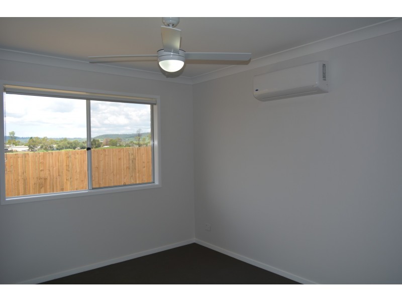 2/47 Crockers Road, Westbrook QLD 4350