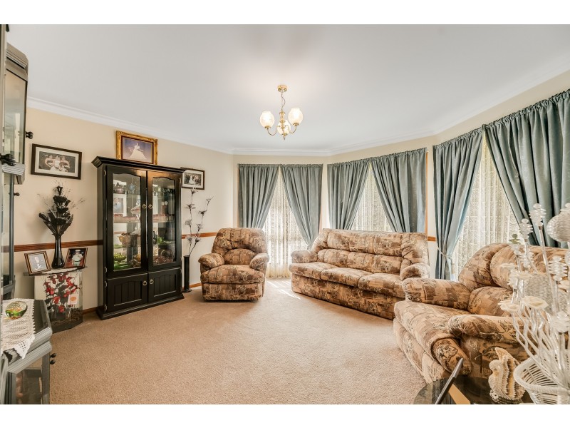 12 Malt Court, Kearneys Spring QLD 4350