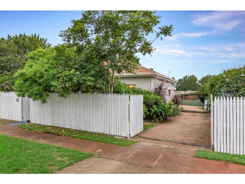 20 Ipswich Street, East Toowoomba QLD 4350