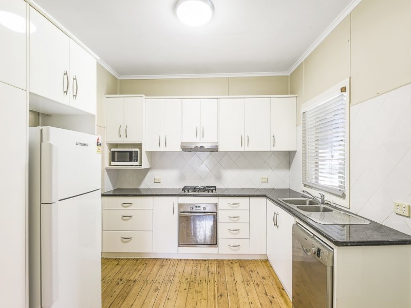 32 Long Street, Rangeville QLD 4350