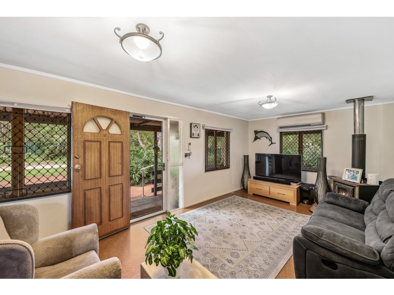 9 Kuhls Road, Highfields QLD 4352