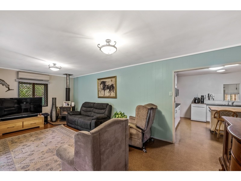 9 Kuhls Road, Highfields QLD 4352