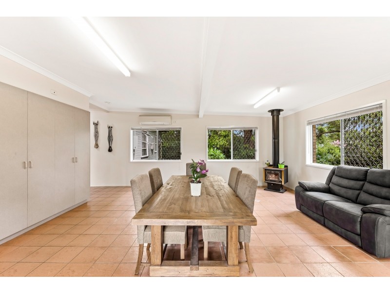 9 Kuhls Road, Highfields QLD 4352