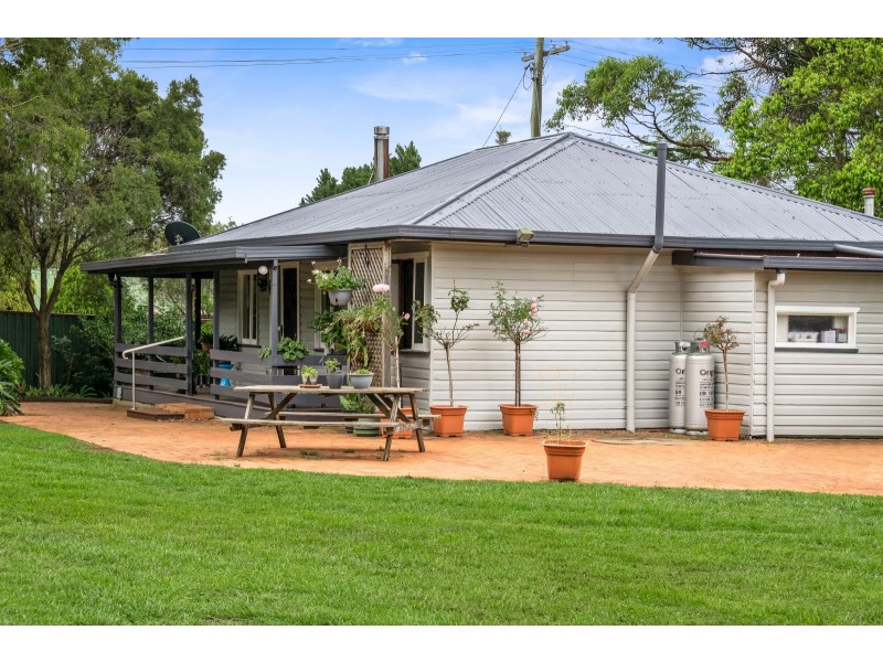 9 Kuhls Road, Highfields QLD 4352