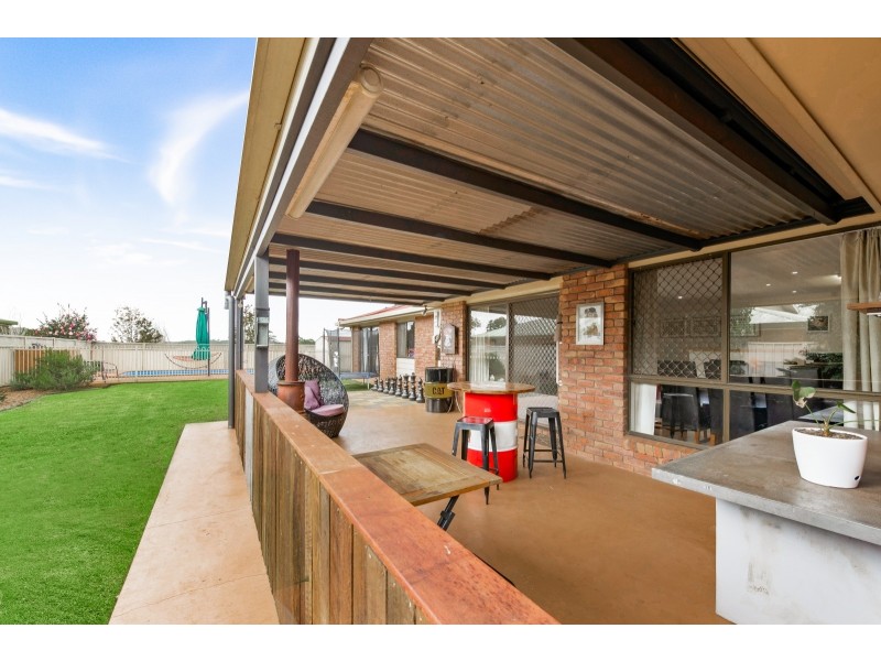 6 Koppe Court, Centenary Heights QLD 4350