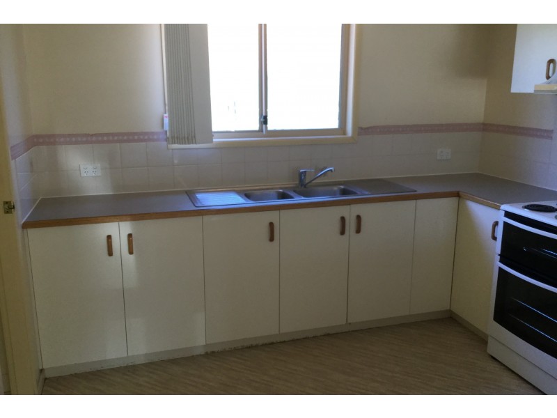 1/423 Hume Street, Kearneys Spring QLD 4350